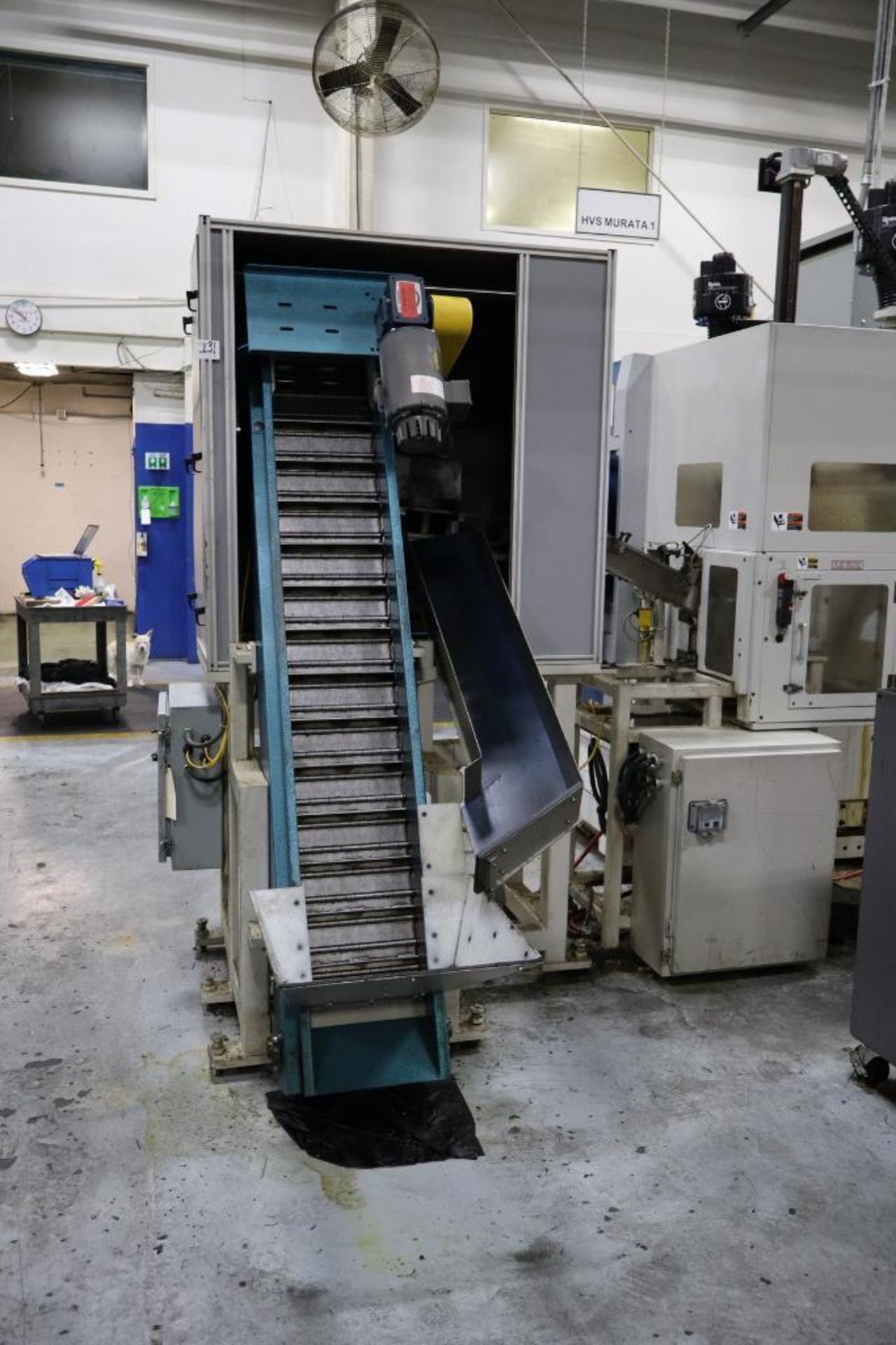 Vibromatic Incline Lift Conveyor with Baldor Ironman Motor