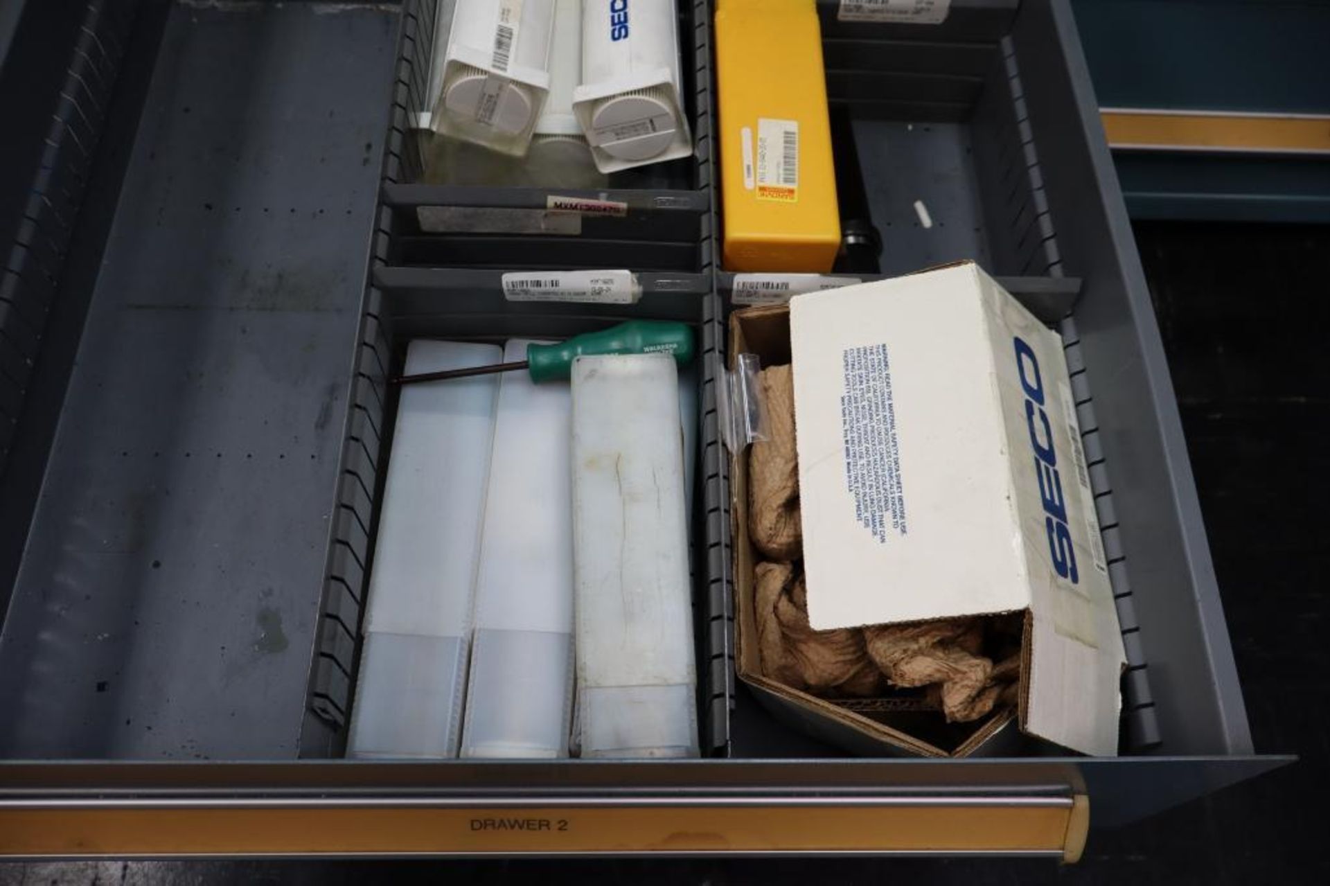 Contents of Cabinet to Include Sandvick Tool Holders and Tools, End Mill Taper 40 Tool Holders, Seco - Image 7 of 8