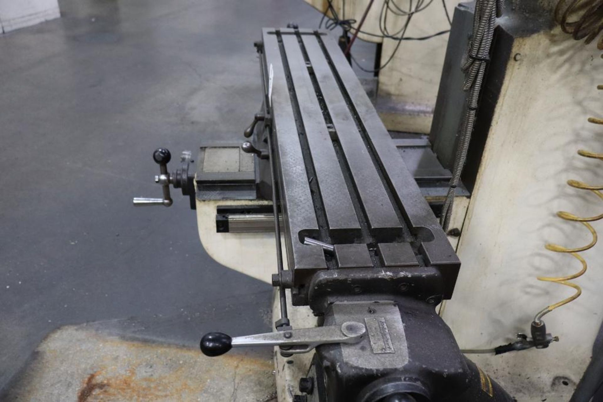 Bridgeport 2 HP Knee Mill S/N 270918 - Image 5 of 5