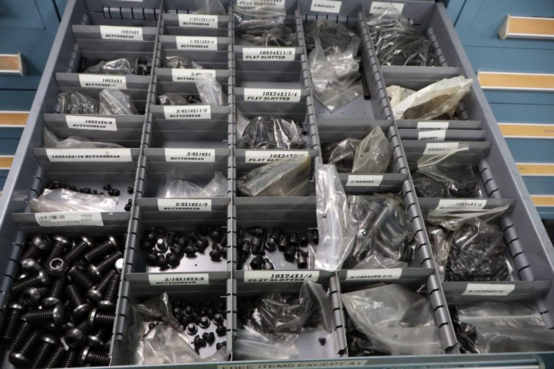 Contents of Cabinet to Include Assorted Fastner Hardware - Image 4 of 8