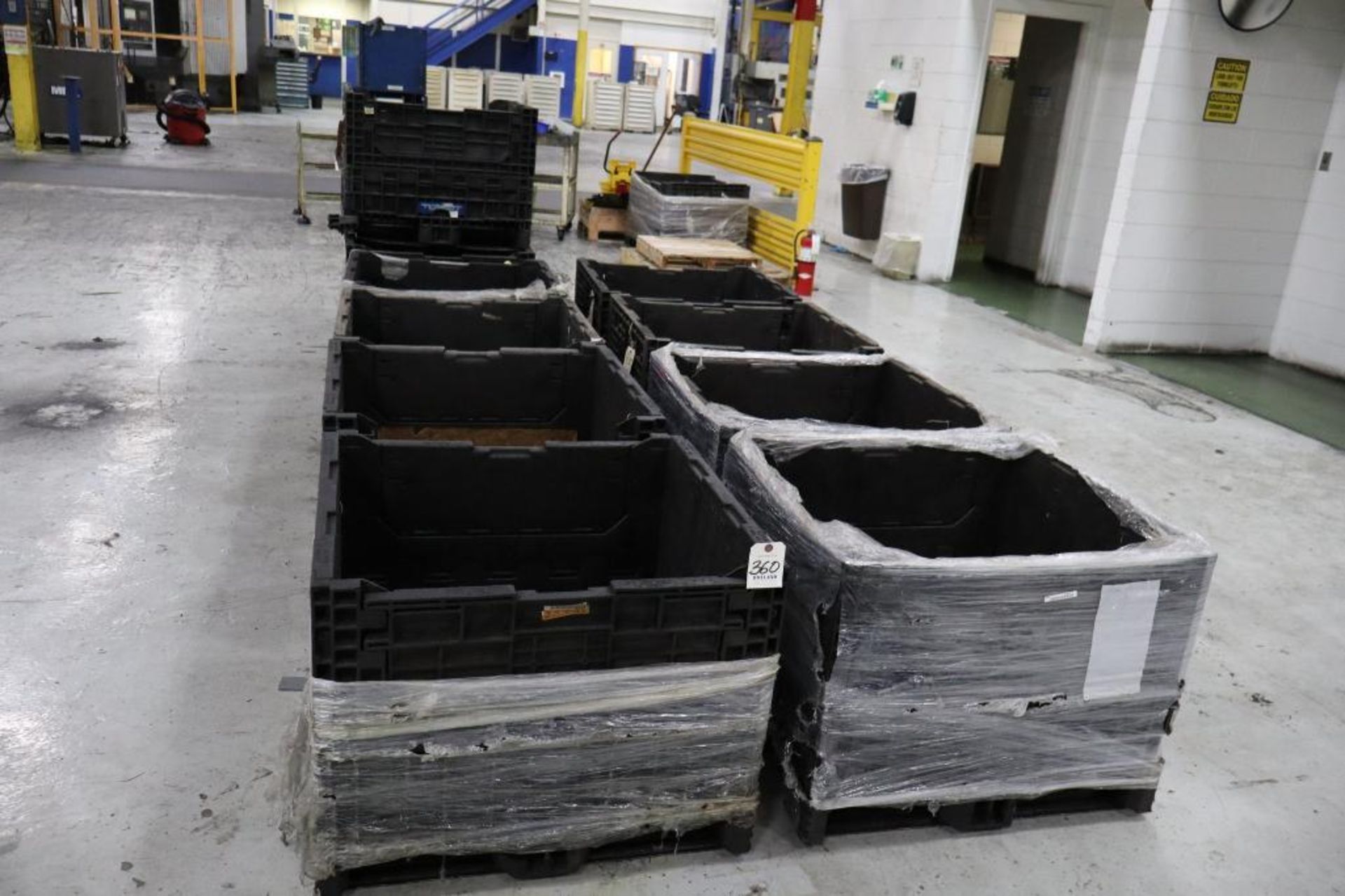 (11) 32" x 32" x 20"D Collapsable Plastic Bins