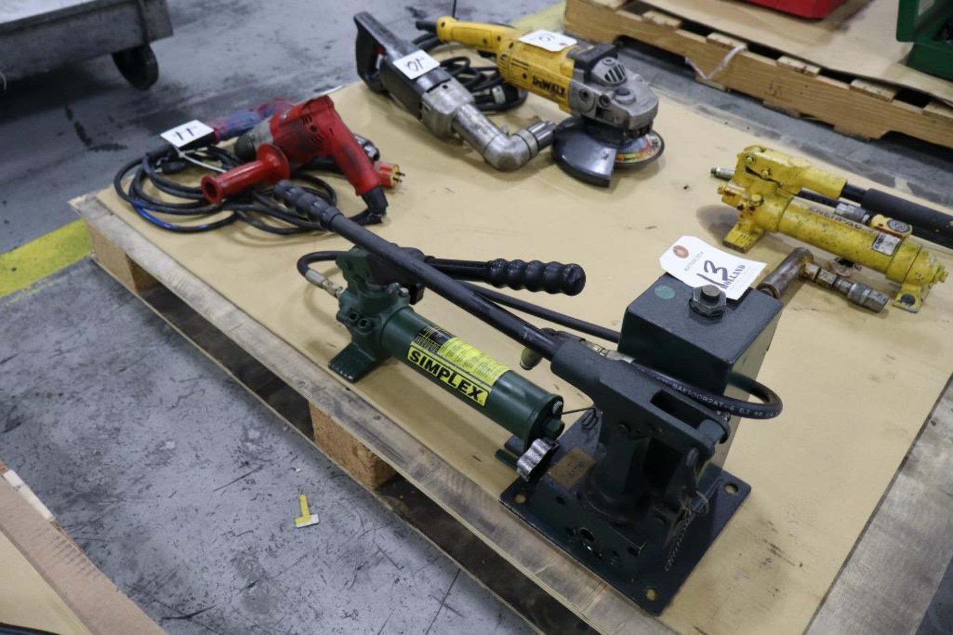 Simplex P1603A 12,000 PSI Hand Pump with Simplex P20 Hydraulic Hand Pump - Image 2 of 2