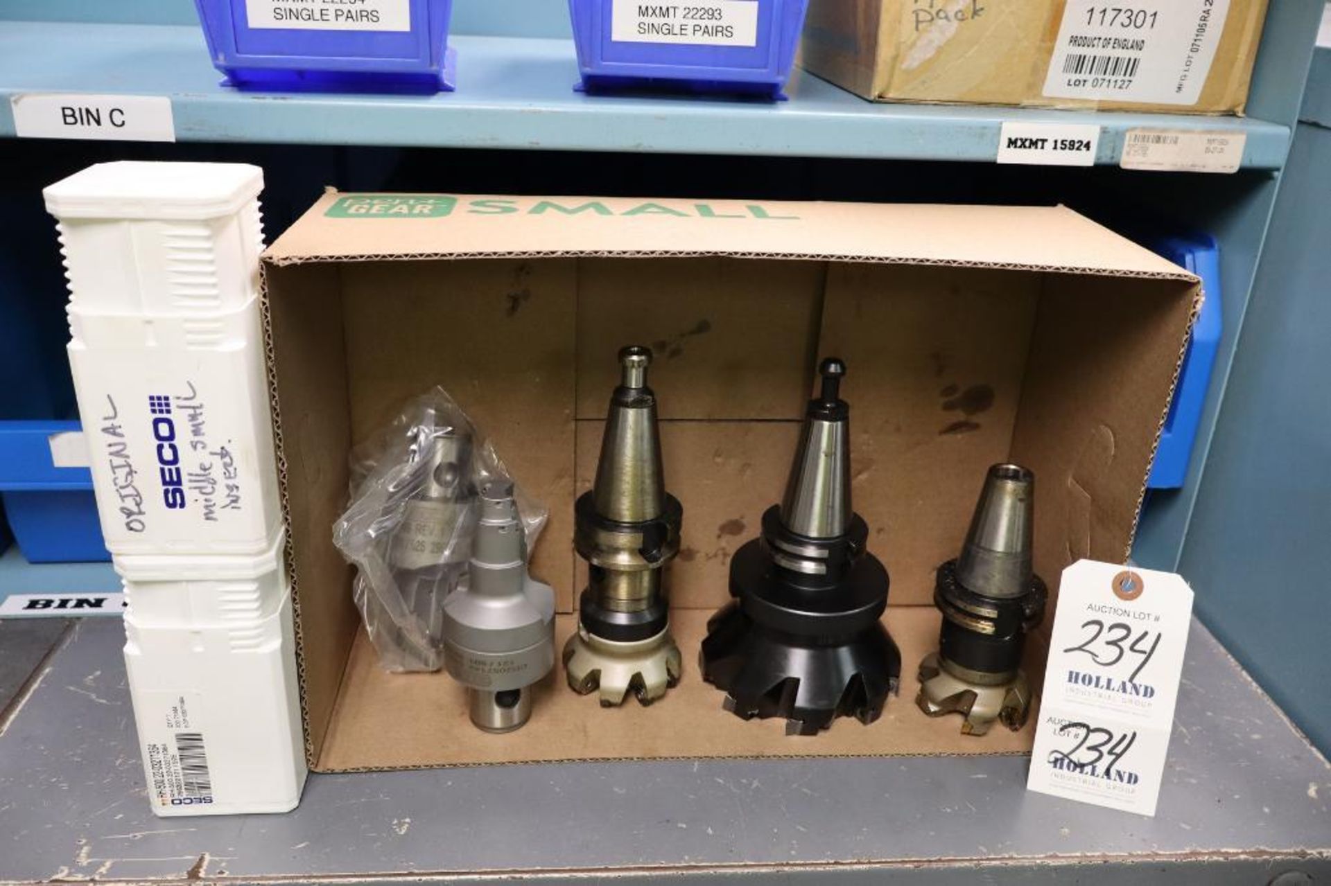 (2) Seco RH-500.22-0371364 Milling Insert Holders with (3) Taper 40 Shell Mills