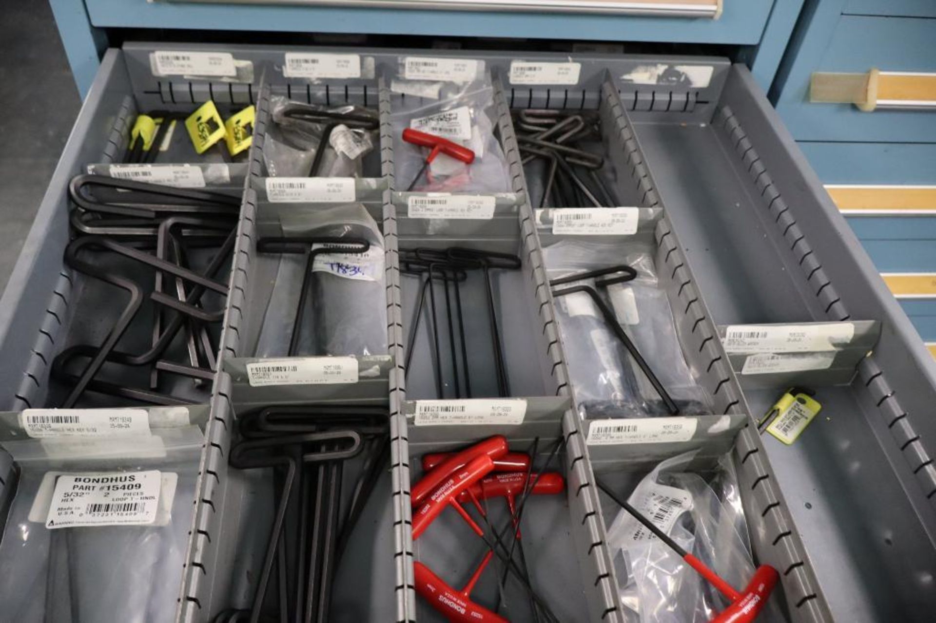 Contents of Cabinet to Include Torque Wrenches and Sockets - Image 2 of 7