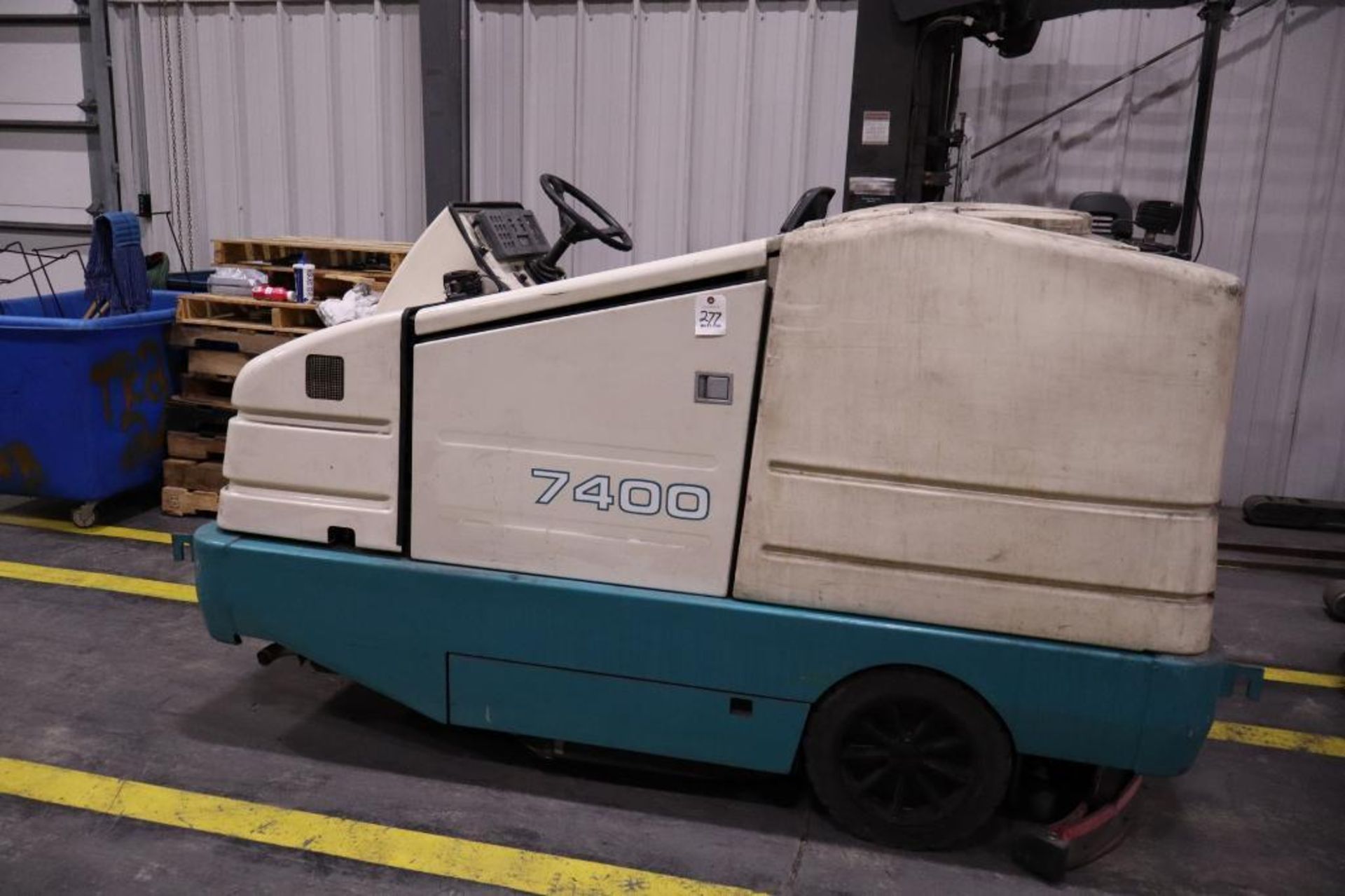 Tennant Ride on LPG Floor Sweeper 74002123.5 Hrs. S/N 7400-5881