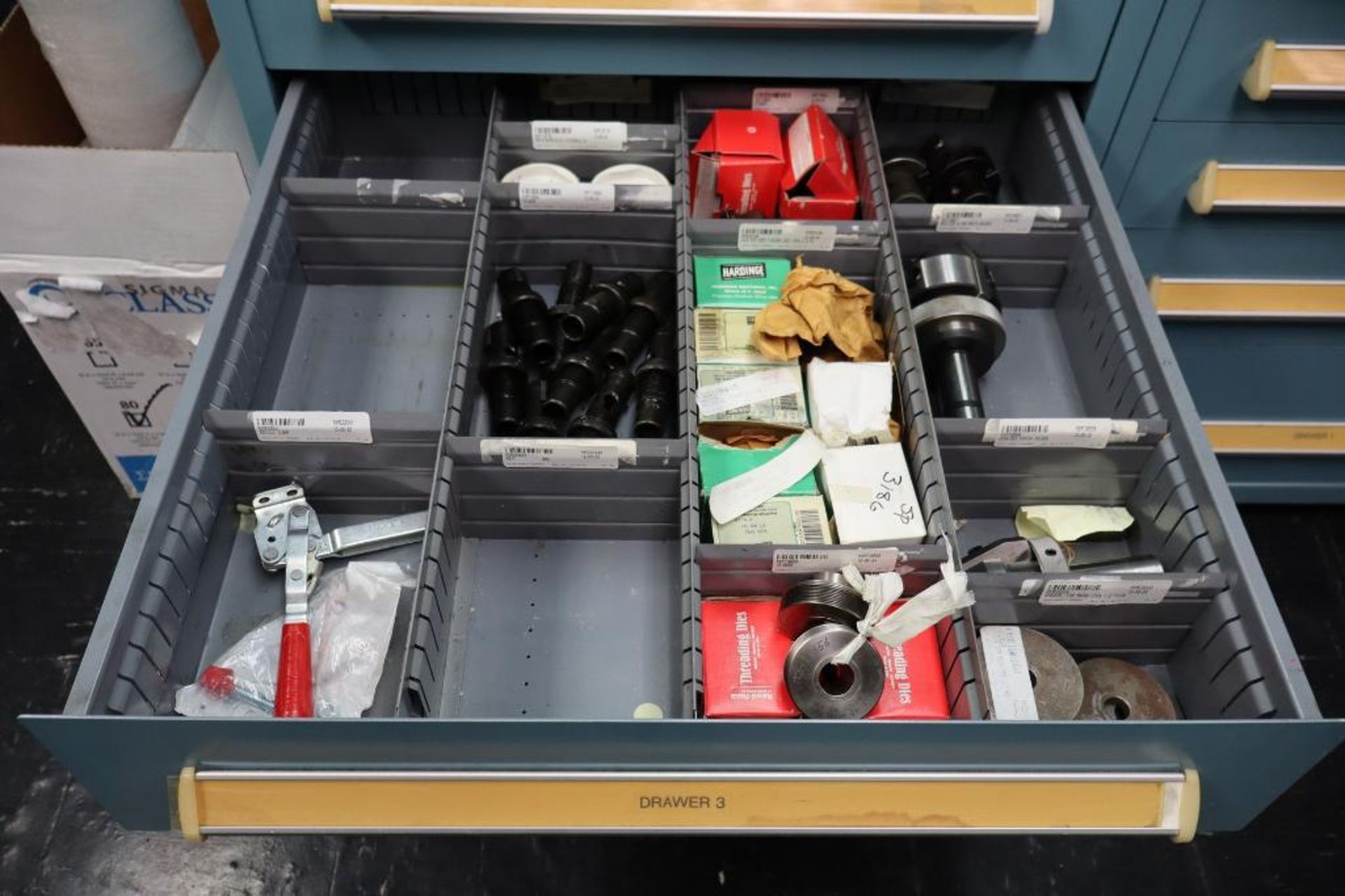 Contents of Cabinet to Include Sandvick Tool Holders and Tools, End Mill Taper 40 Tool Holders, Seco - Image 5 of 8