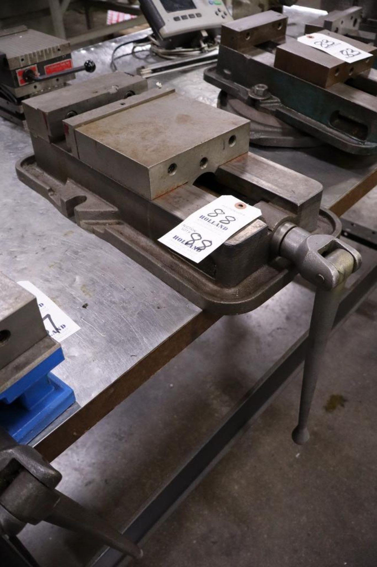 Kurt 8" Machine Vise