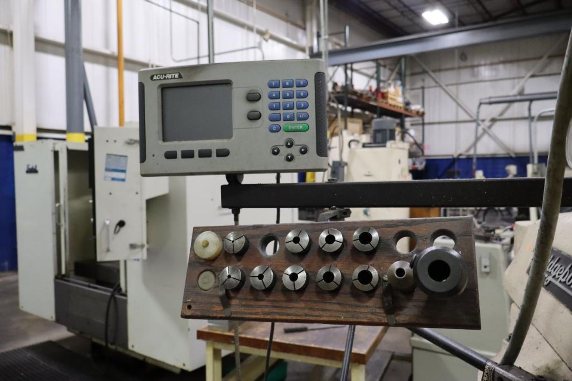 Bridgeport 2 HP Knee Mill S/N 271139 - Image 3 of 5