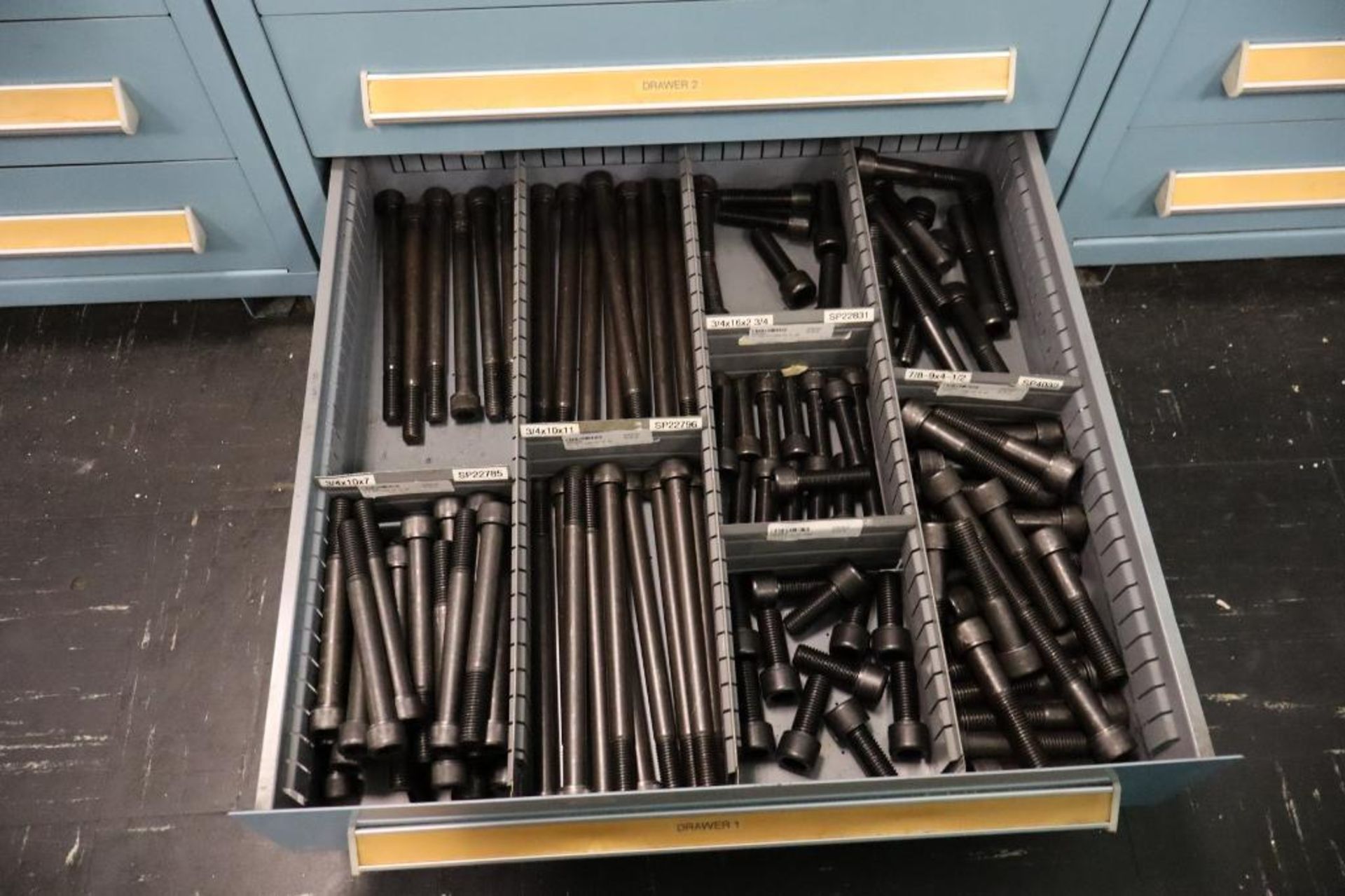 Contents of Cabinet to Include Assorted Fastner Hardware - Image 8 of 8