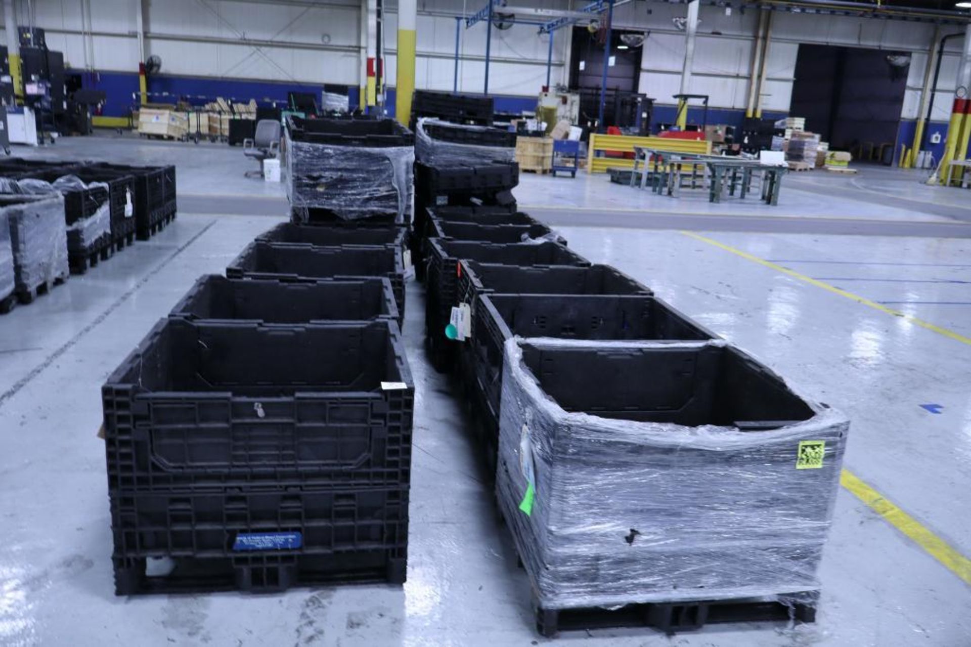 (40) 32" x 32" x 20"D Collapsable Plastic Bins