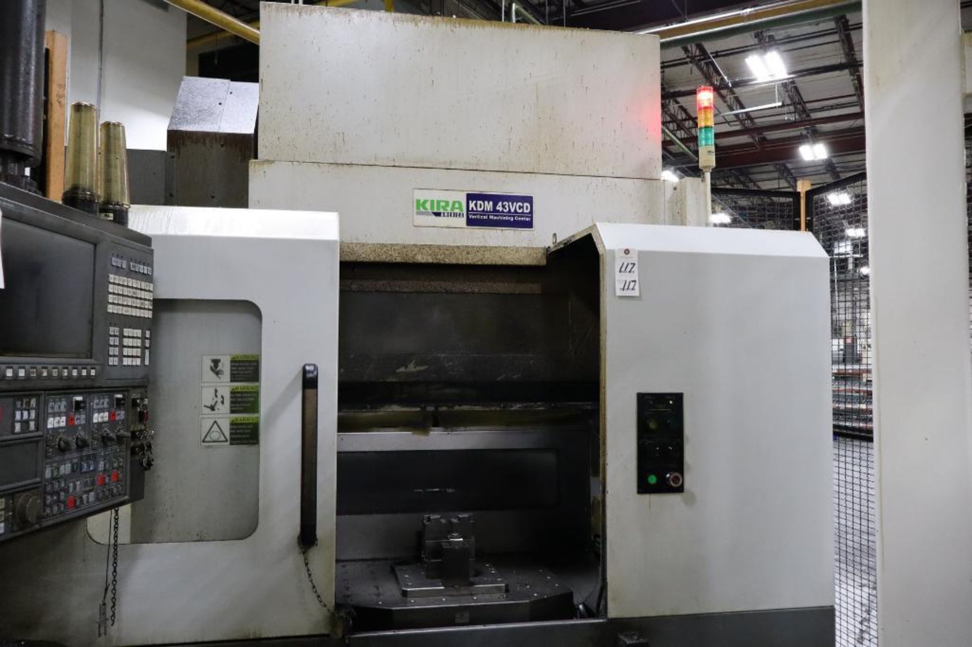 Kira KDM 43VCD Vertical Machining Center S/N M43D005