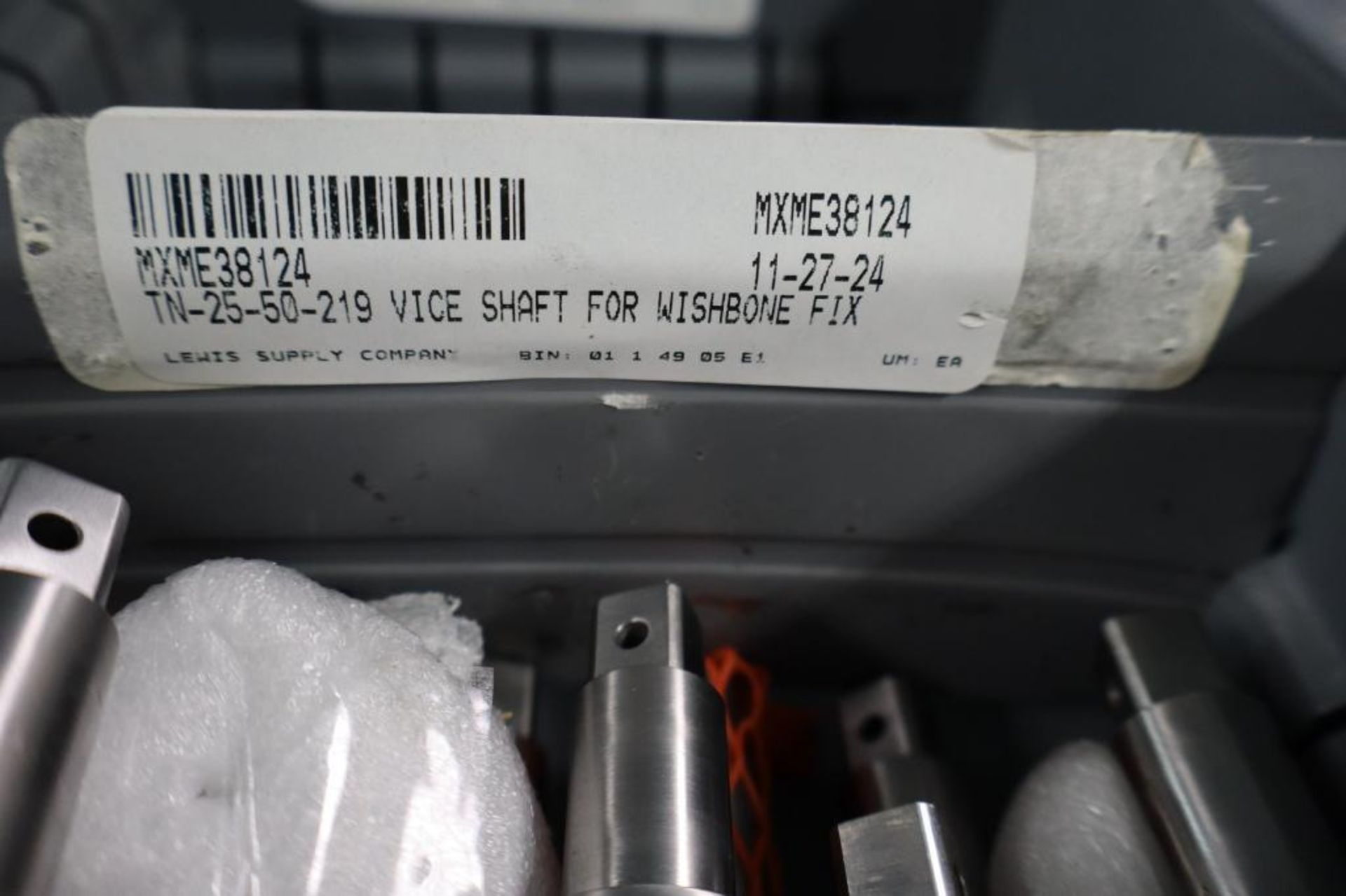 Contents of Cabinet to Include Sandvick Tool Holders and Tools, Kennmetal Tooling,Rool Spring Pins, - Image 6 of 10