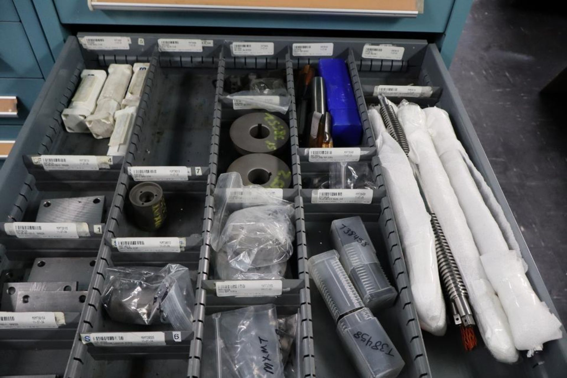 Contents of Cabinet to Include Sandvick Tool Holders and Tools, Kennmetal Tooling,Rool Spring Pins, - Image 5 of 10
