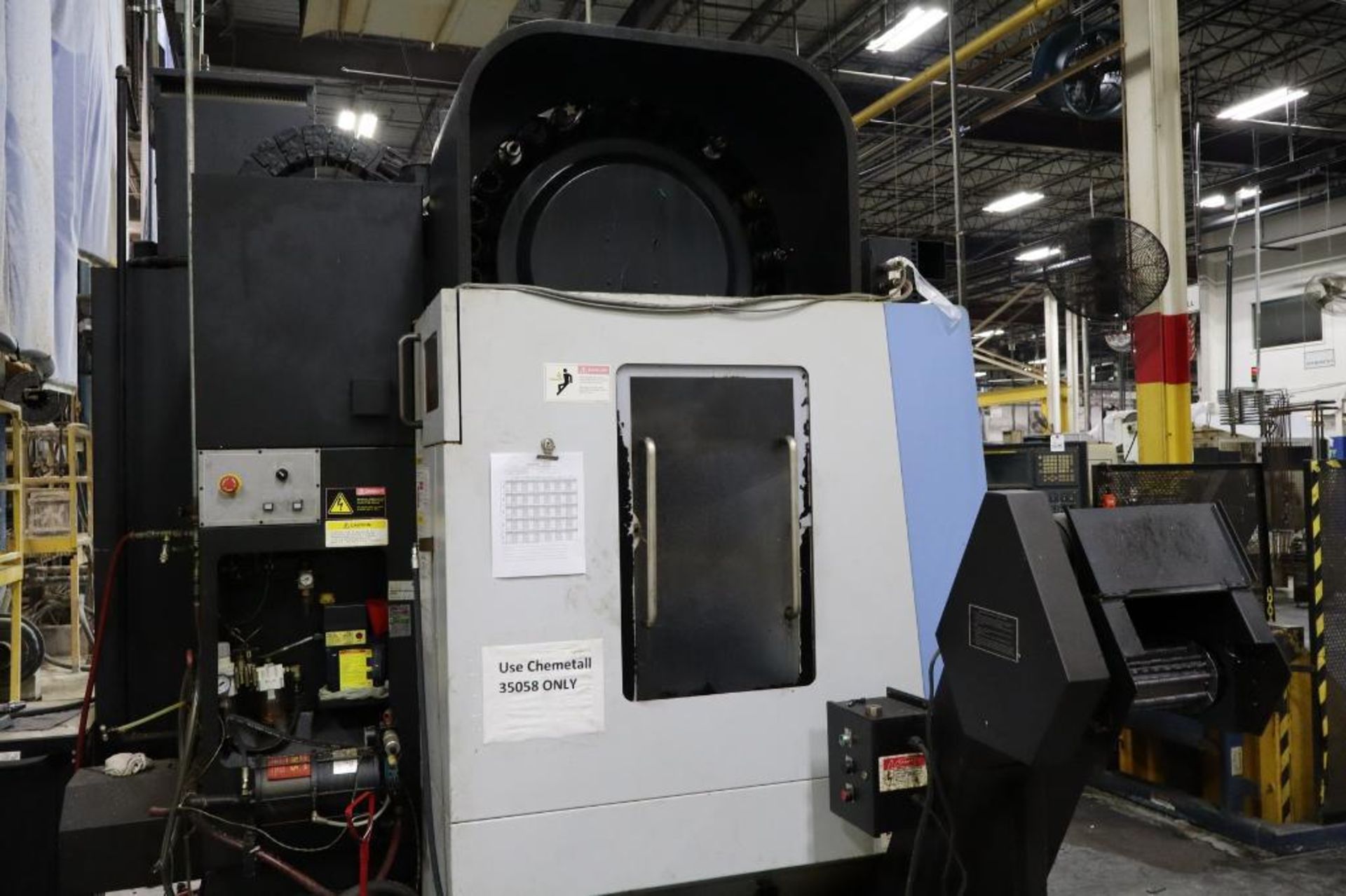 Doosan MV 3016L Vertical CNC Vertical Machining Center S/N NM4101156 - Image 5 of 6