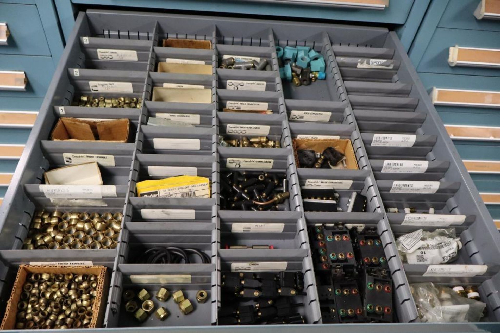 Contents of Cabinet to Include Nycoil Brass Fittings, Swageloc Fittings, O-Rings - Image 2 of 9