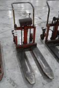 Bishamon LV-50 Pallet Jack with 32