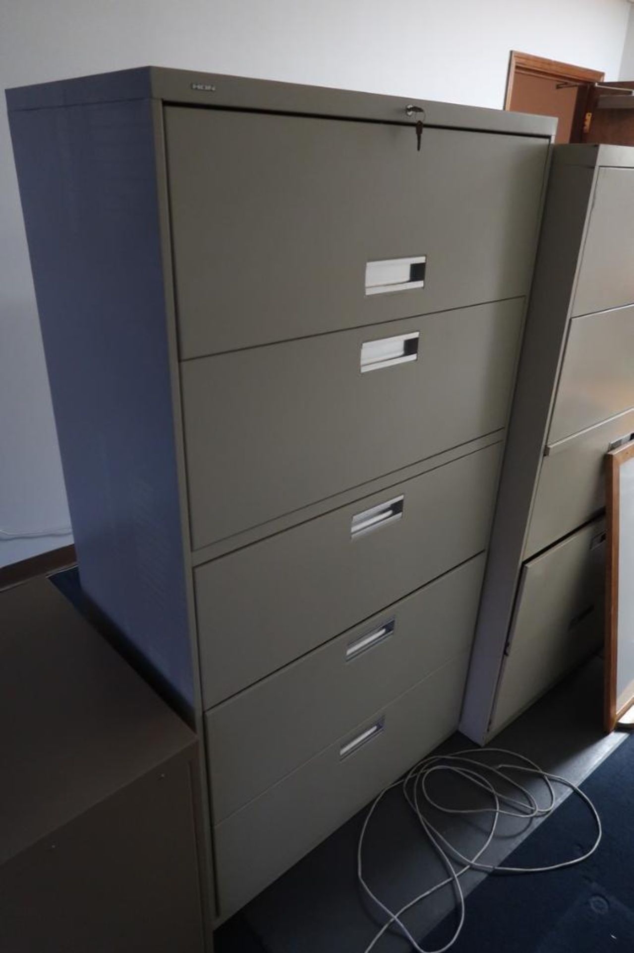 Cubical Area Furniture - Image 16 of 17