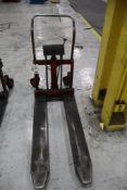 Bishamon LV-50 Pallet Jack with 32