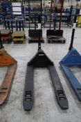Uline 2721 5,000 Lb. Capacity Pallet Jack with 48