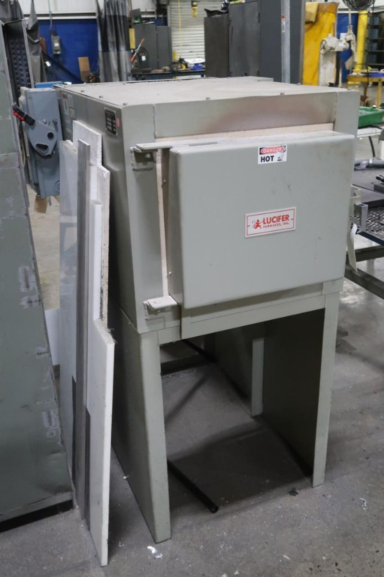 Lucifer RD7-KHE24 Electric Furnace - Image 2 of 6