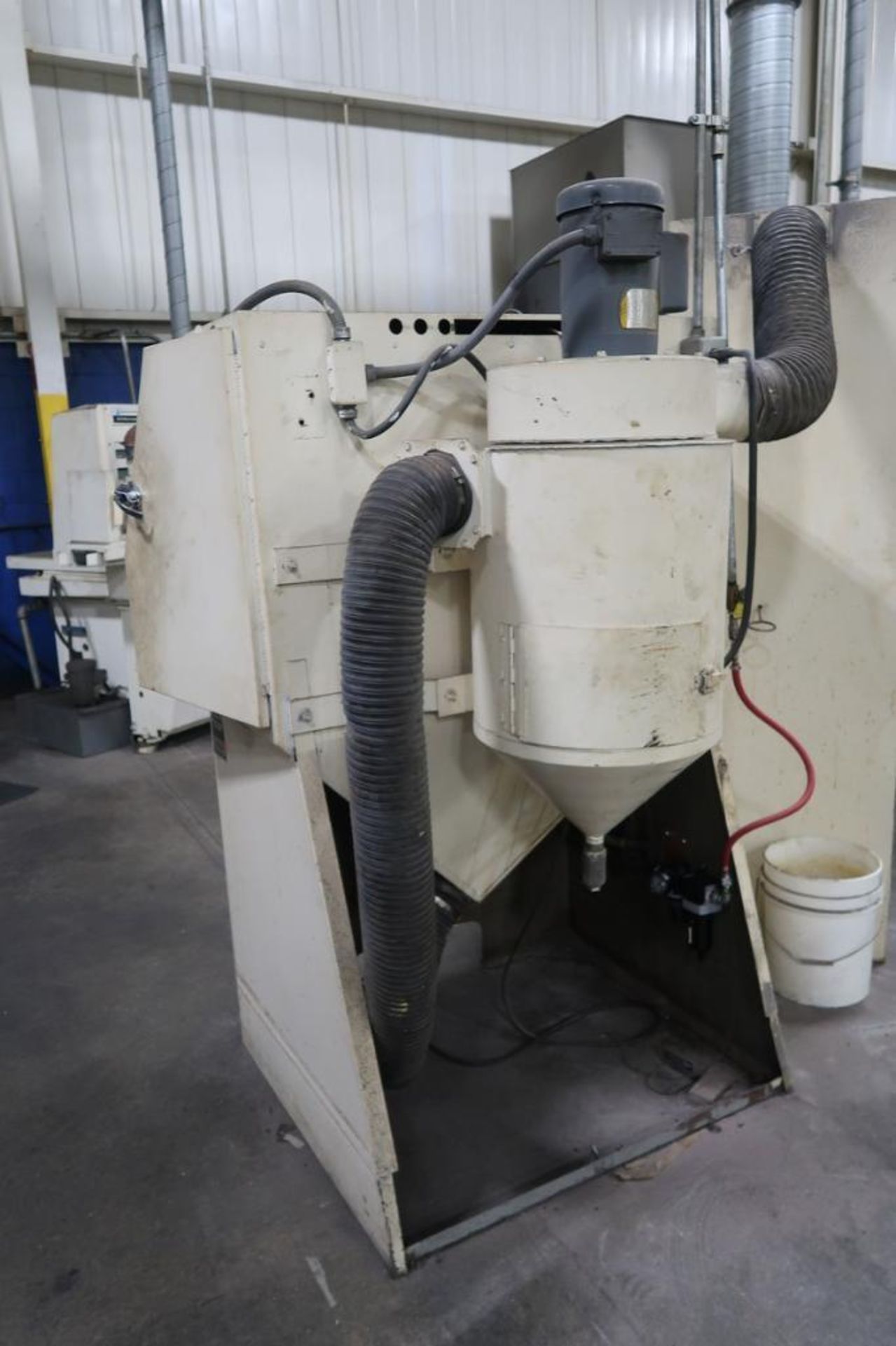 Zero 55-4 600/BG Abrasive Blast Cabinet - Image 4 of 9