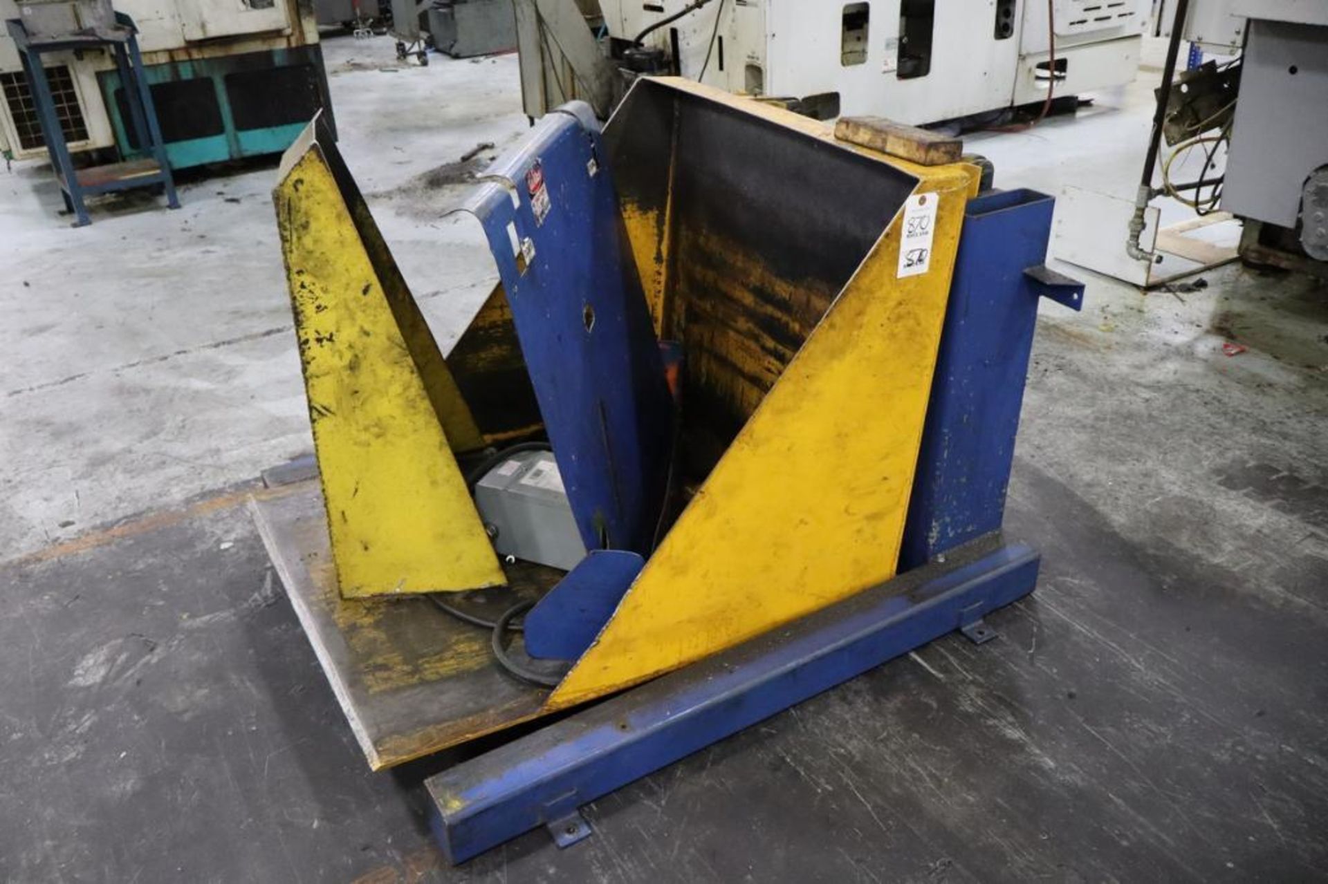 Pentalift 4000 Lb Capacity Tilt Table