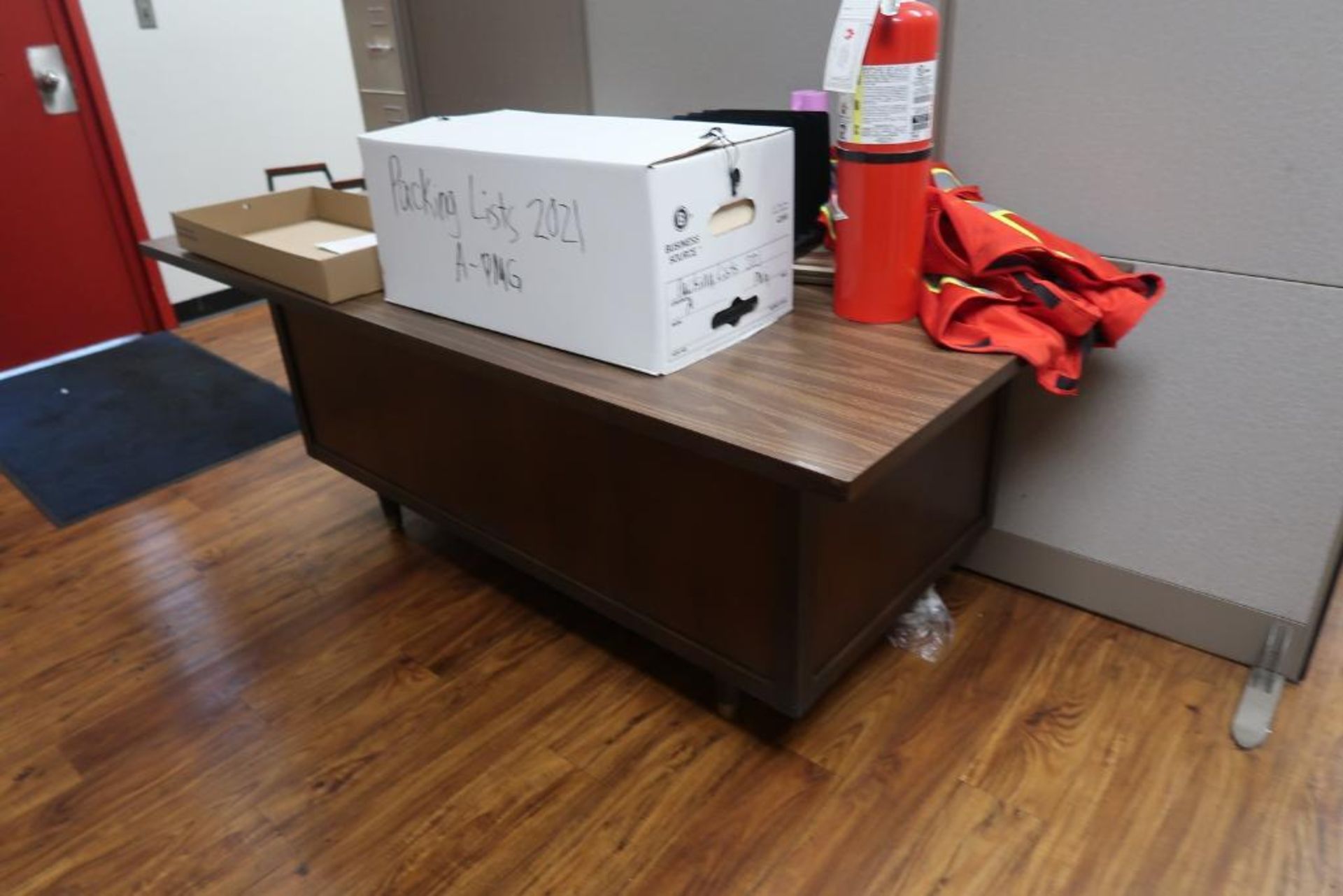 Cubical Area Furniture - Image 10 of 17
