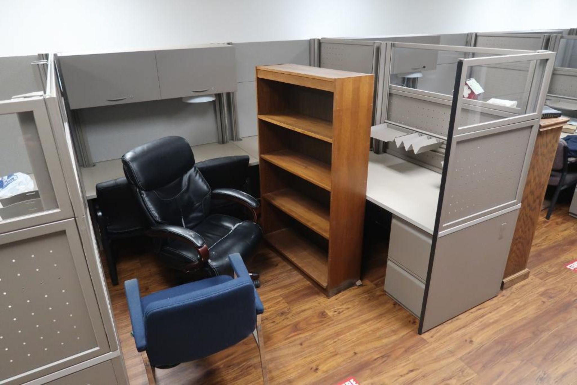 Cubical Area Furniture - Image 5 of 17