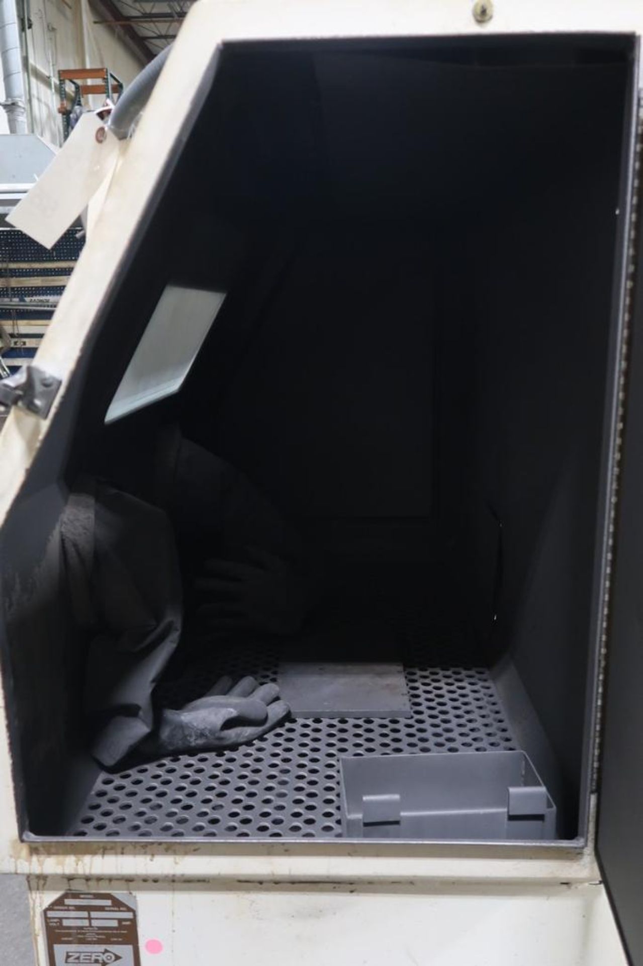Zero 55-4 600/BG Abrasive Blast Cabinet - Image 3 of 9