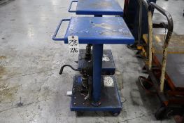 Global 500 Lb. Capacity Die Lift Table