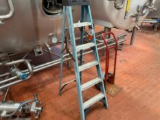 Fiberglass Step Ladder