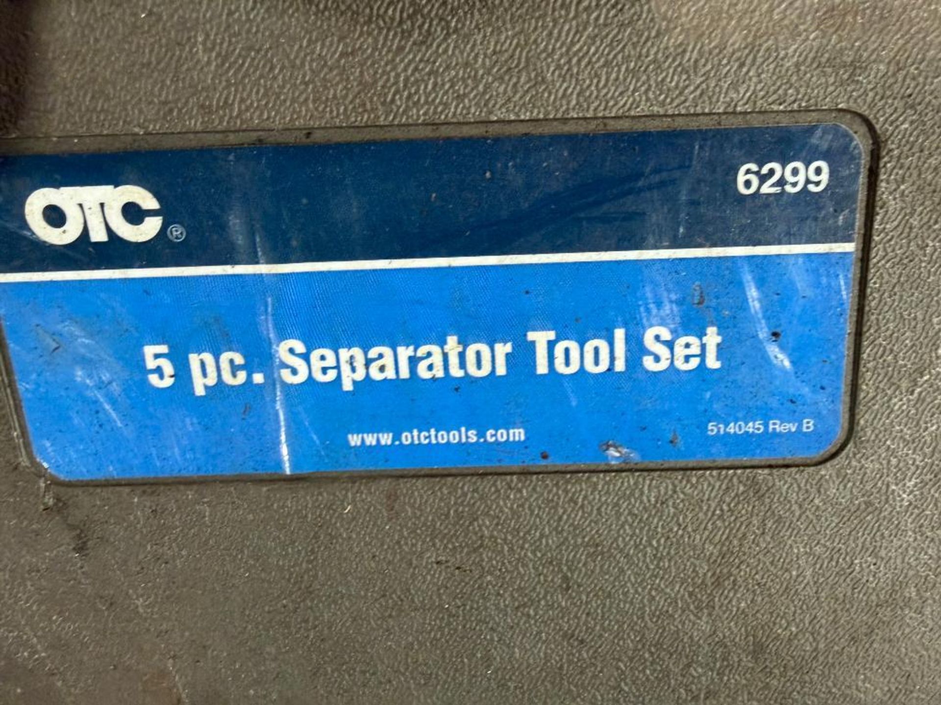 Row of Tools - Image 9 of 10