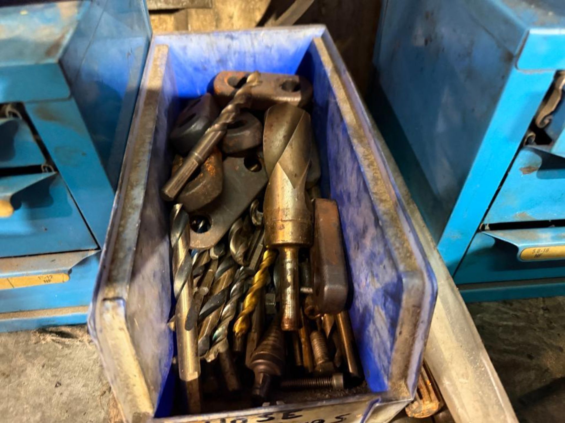 Work Bench and Contents - Image 7 of 12