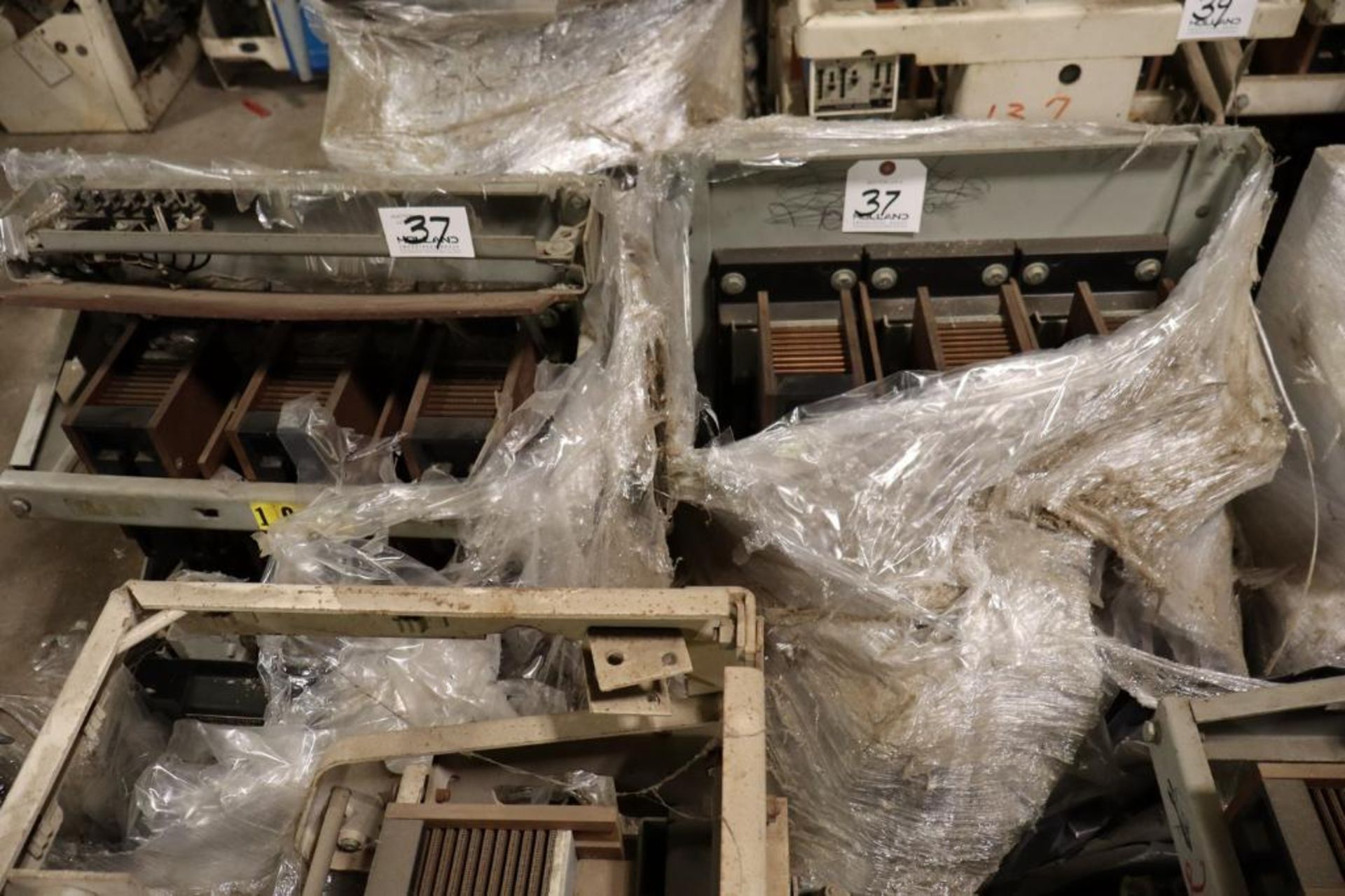(2) General Electric Low Voltage Power Circuit Breakers 1600 Amp Frame