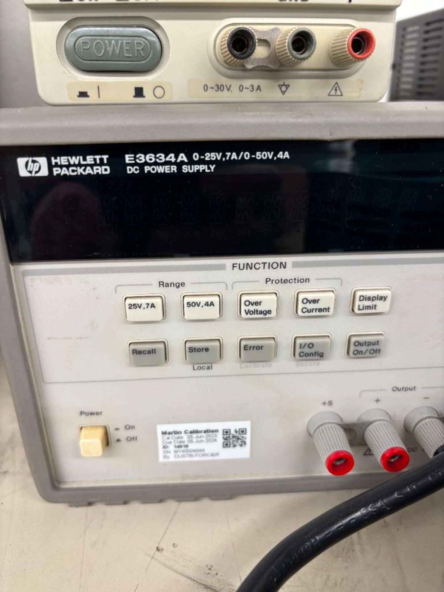 (1) GW GPS-3030D DC Power Supply, (1) HP E3634A DC Power Supply, (1) BK 1697 DC Power Supply, (1) BK - Image 3 of 6