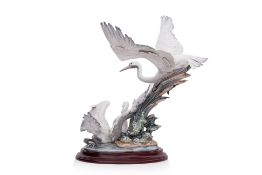 A LARGE LLADRO PORCELAIN GROUP OF TWO CRANES