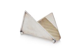 A STERLING SILVER TABLE NAPKIN HOLDER