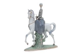A LARGE LLADRO 'AMAZONA' PORCELAIN FIGURE