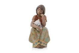 A LLADRO 'A COMFORTING FRIEND' PORCELAIN FIGURE
