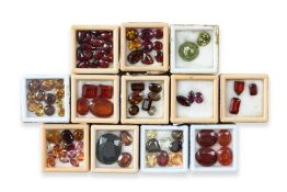 A GROUP OF UNMOUNTED GARNETS (85)