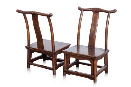 A PAIR OF SMALL ELM CHAIRS