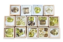 A GROUP OF UNMOUNTED GEMSTONES (34)