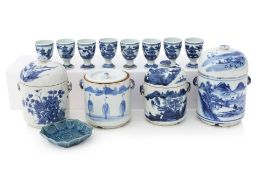 A GROUP OF BLUE AND WHITE PORCELAIN WARES
