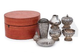 A SILVER SIREH SET IN LACQUERED BOX
