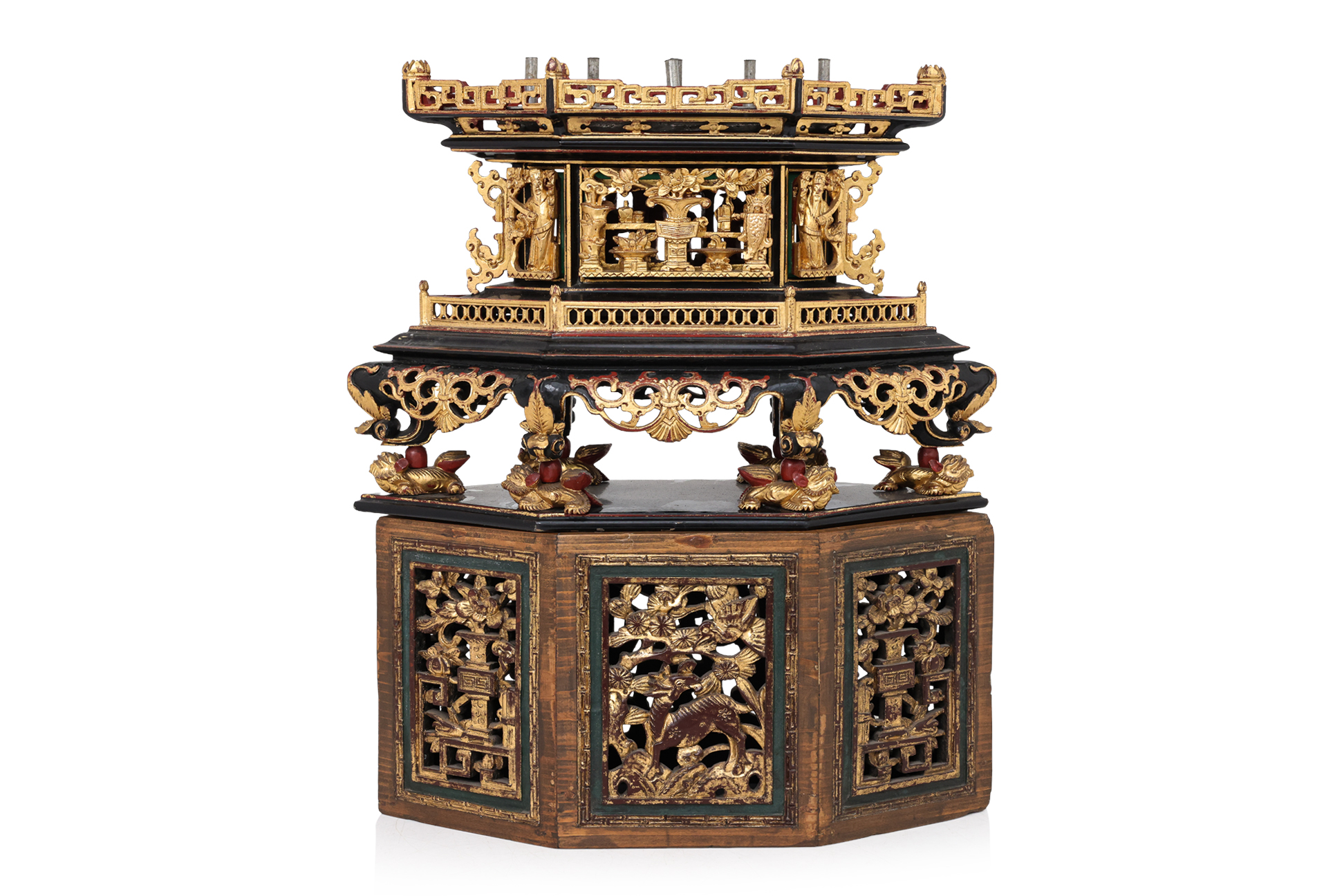 A LACQUERED AND PARCEL-GILT CARVED WOOD CHANAB Hexagonal form with a ...