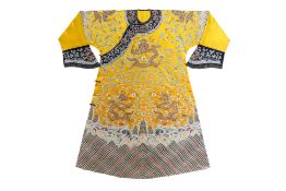 A YELLOW-EMBROIDERED SILK DRAGON ROBE
