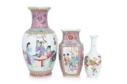 A GROUP OF THREE FAMILLE ROSE PORCELAIN VASES