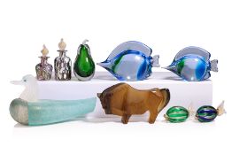 A GROUP OF ART GLASS ANIMALS AND BOTTLES (9)