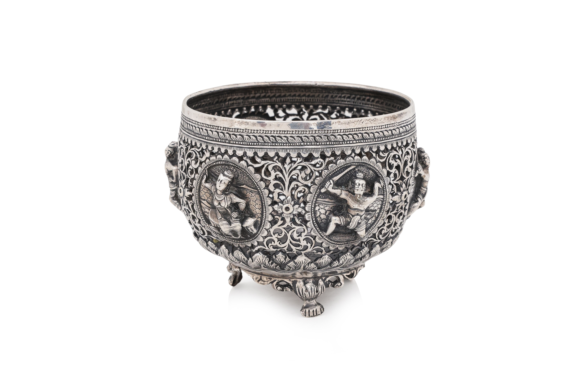 A BURMESE PIERCED SILVER BOWL - Image 3 of 6