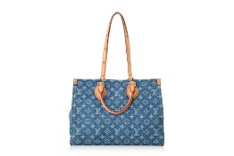LOUIS VUITTON - AN 'ON THE GO TOTE' MM TOTE